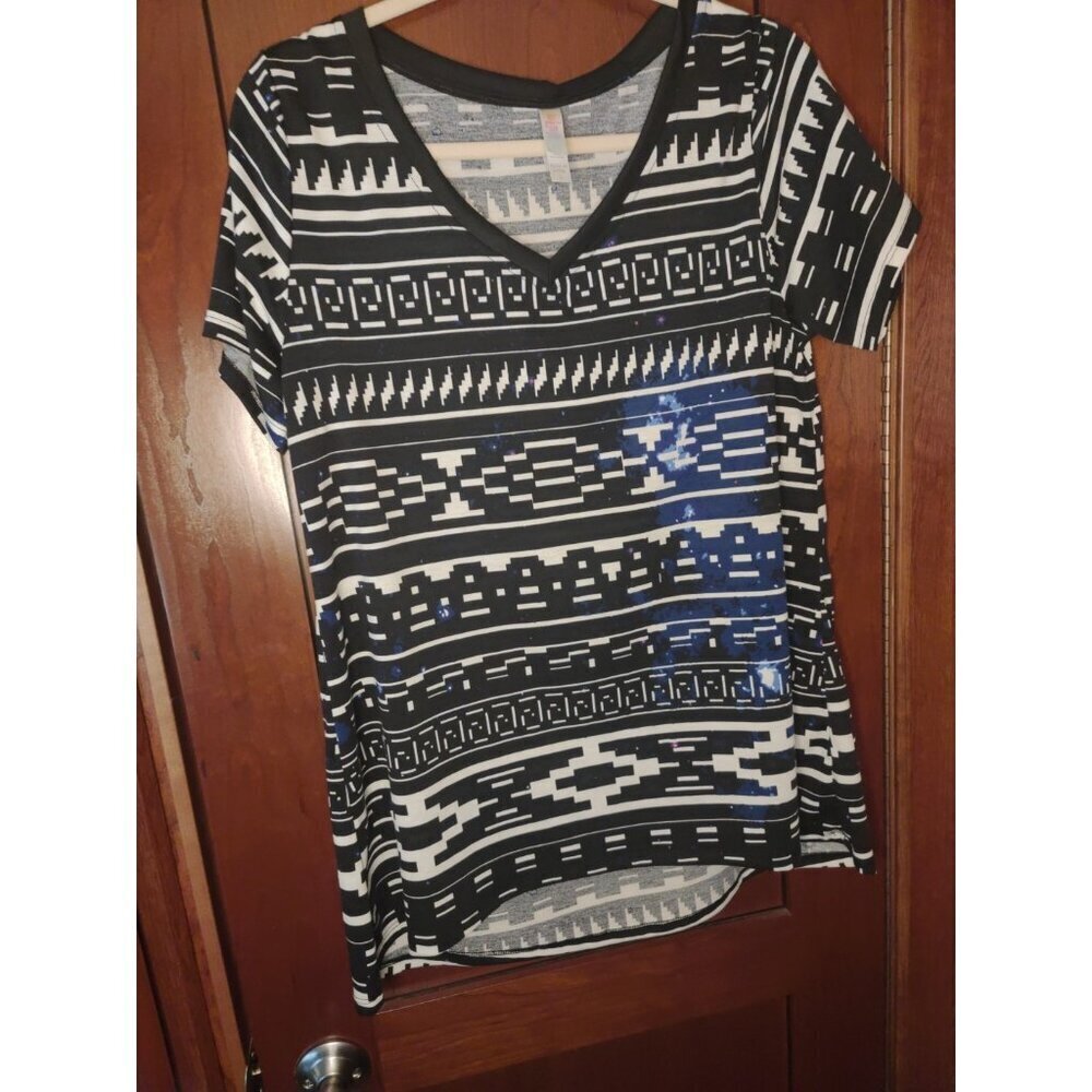 Lularoe top size L short sleeve cuffed black/blue geometric